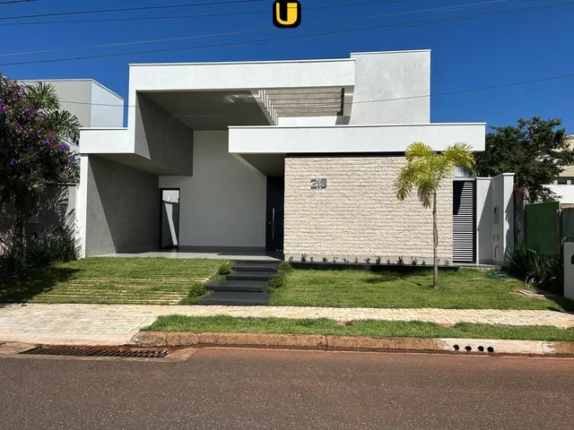Imagem: Casa de Alto Padrão com 3 suítes no Condomínio