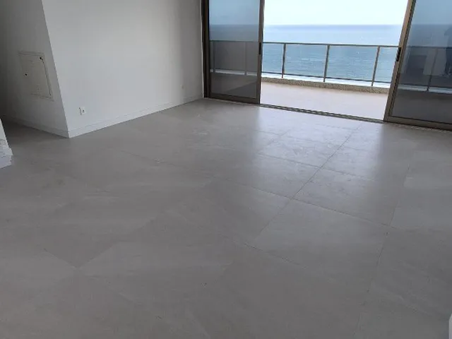 Imagem 7: APTO NA BARRA COM 4 SUÍTES, VARANDA GOURMET, ANDAR ALTO E EXCELENTE ÁREA DE LAZER!