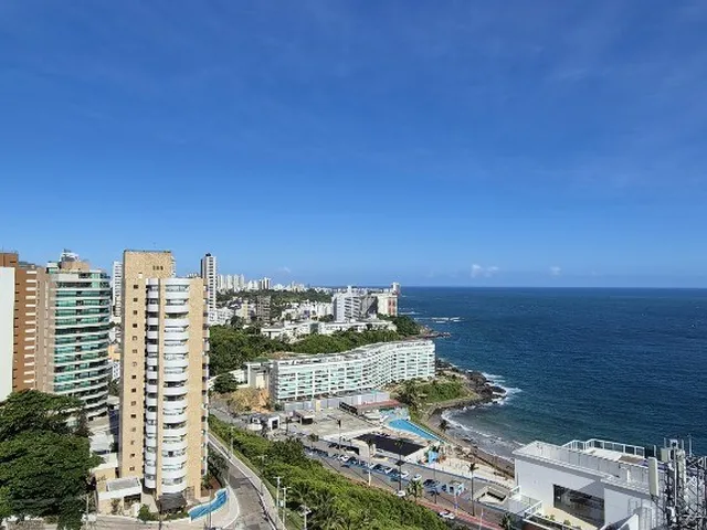 Imagem 6: APTO NA BARRA COM 4 SUÍTES, VARANDA GOURMET, ANDAR ALTO E EXCELENTE ÁREA DE LAZER!