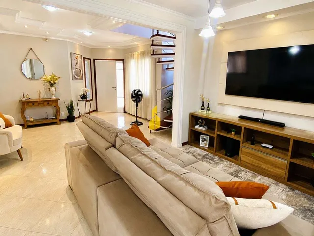 Imagem 13: Casa de alto padrão com piscina aquecida, semimobiliada e espaço comercial em