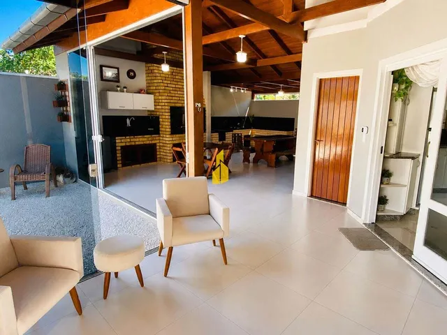Imagem 12: Casa de alto padrão com piscina aquecida, semimobiliada e espaço comercial em