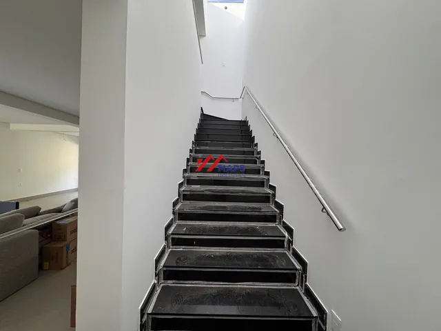 Imagem 7: Casa à venda com três quartos, suíte e duas vagas de garagem no bairro Garças - Belo