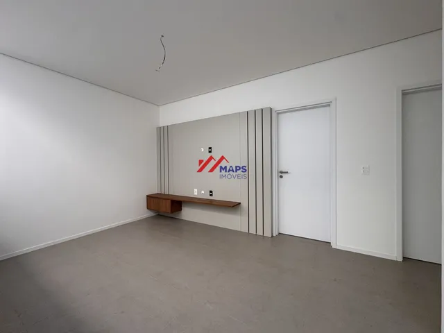 Imagem 6: Casa à venda com três quartos, suíte e duas vagas de garagem no bairro Garças - Belo