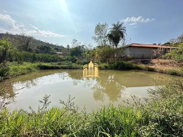 Imagem 3: Venda de Lindo Sítio com Casa e Lago em Esmeraldas - R$250.000,00