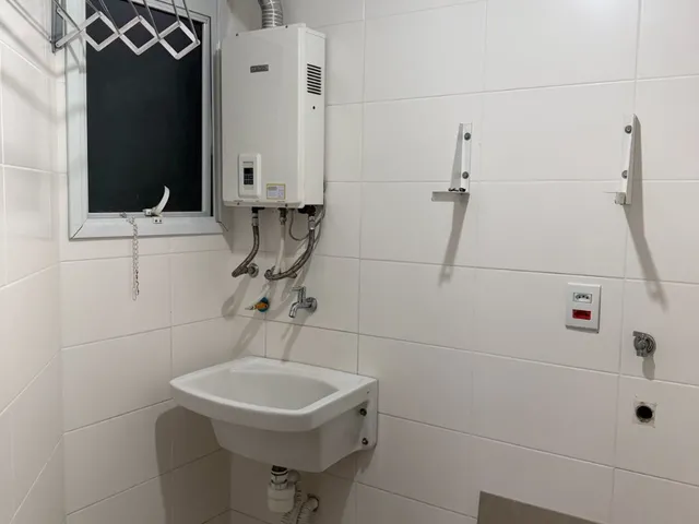 Imagem 6: Cobertura à venda no bairro América em Joinville-SC: 2 quartos, 2 suítes, 3 salas, 2