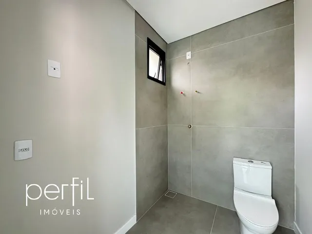 Imagem 15: Sobrado a venda em condomínio fechado com 4 suítes e piscina no bairro Pirabeiraba