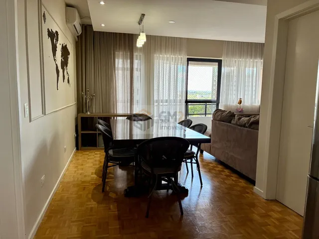 Imagem: O apartamento possui 4 Dormitórios, 1 Suíte, 3 Banheiros,