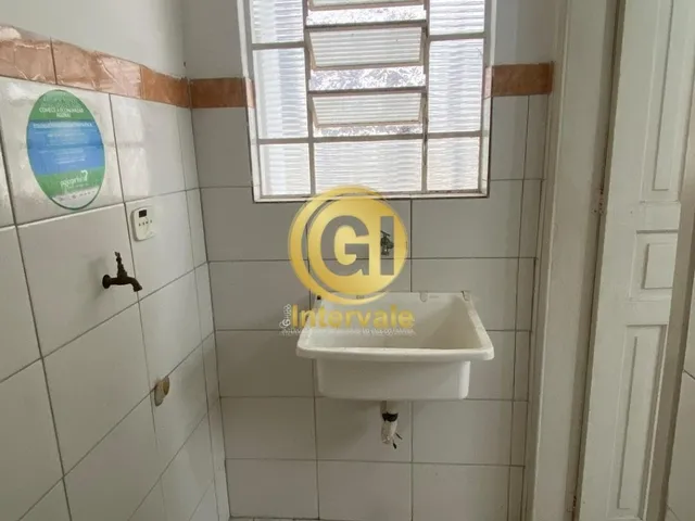 Imagem 7: Excelente Oportunidade no Centro de Jacareí! Casa Comercial ou Residencial para Venda