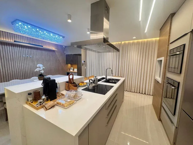 Imagem 16: Casa Residencial com 3 Suítes em Rau • 280m² • Mobiliada