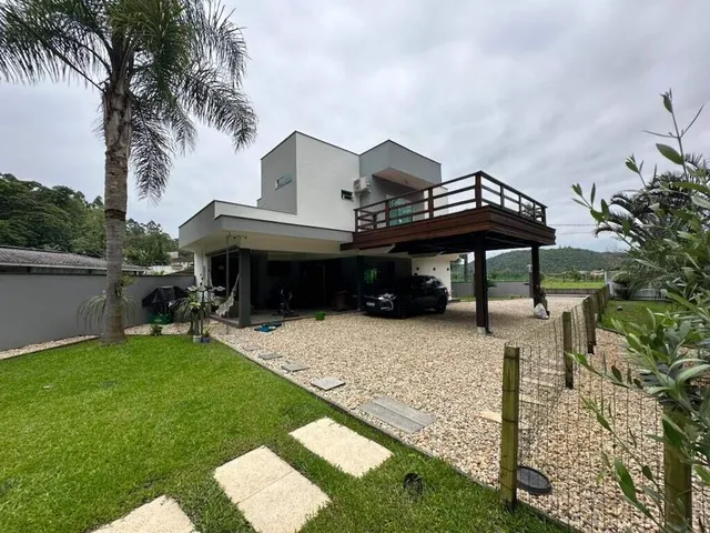Imagem: Sobrado 3 dormitórios (1 suíte) com piscina