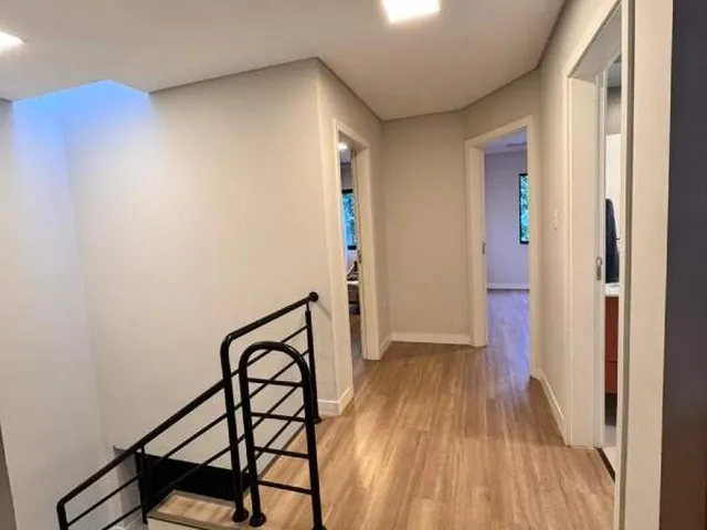 Imagem 4: Geminado Duplex com 3 quartos, sendo 1 suíte e 2 vagas de garagem