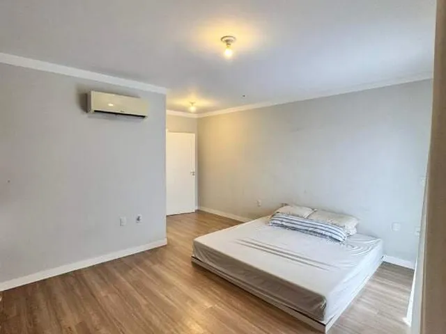 Imagem 2: Geminado Duplex com 3 quartos, sendo 1 suíte e 2 vagas de garagem