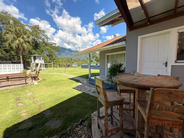 Imagem 15: Casa com 04 quartos e área de festas, bairro bracinho, Schoereder
