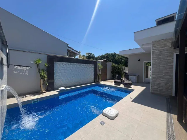 Imagem: Casa semi mobiliada com piscina à venda