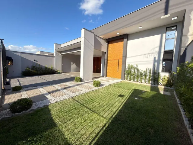 Imagem: Casa À Venda, 3 Quartos, 1 Suíte, 4 Vagas