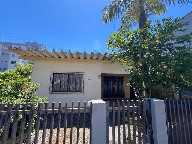 Imagem: Casa residencial ampla à venda em Vila