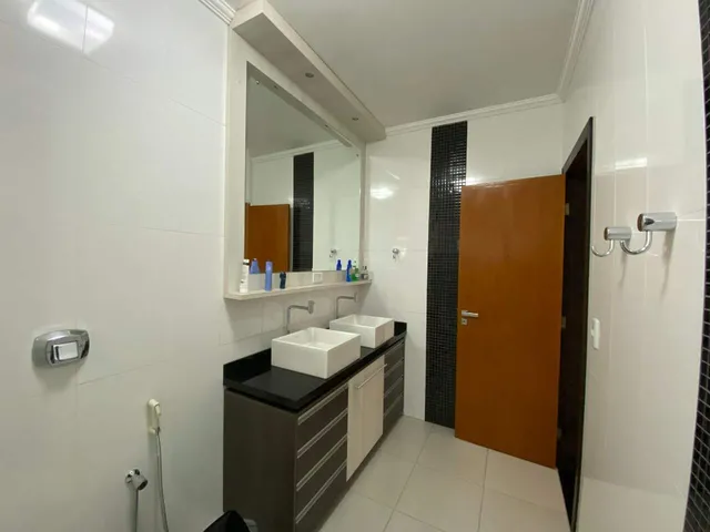 Imagem 3: Casa à venda com 2 quartos no Bairro Ilha da Figueira