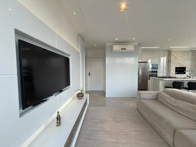 Imagem 7: Apartamento de Alto Padrão com 1 Suíte e 2 Demi-Suítes À Venda no Bairro Vila Nova - Jaraguá do Sul
