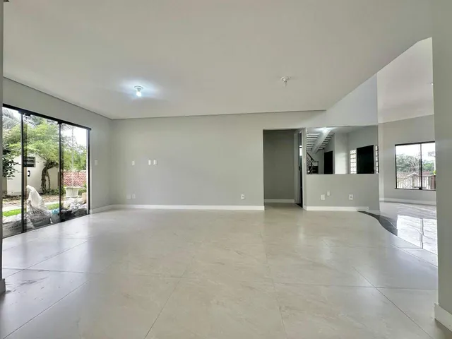 Imagem 13: Casa à venda em Vila Nova, Jaraguá do Sul – 3 quartos, 2 suítes, 2 vagas, frente