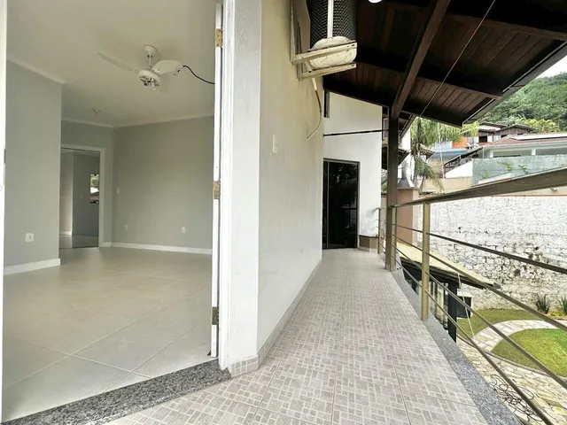 Imagem 16: Casa à venda em Vila Nova, Jaraguá do Sul – 3 quartos, 2 suítes, 2 vagas, frente