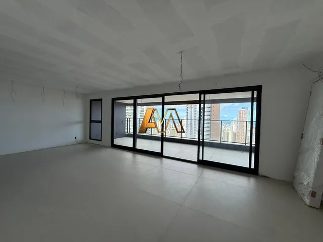 Imagem: O apartamento possui 3 Dormitórios, 3 Suítes, 4 Banheiros