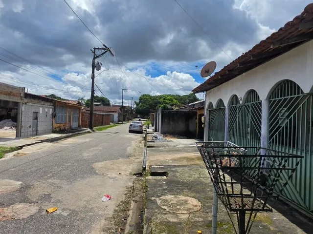 Imagem 4: Oportunidade na Cabanagem: Casa Espaçosa com Quintal e Rua Asfaltada