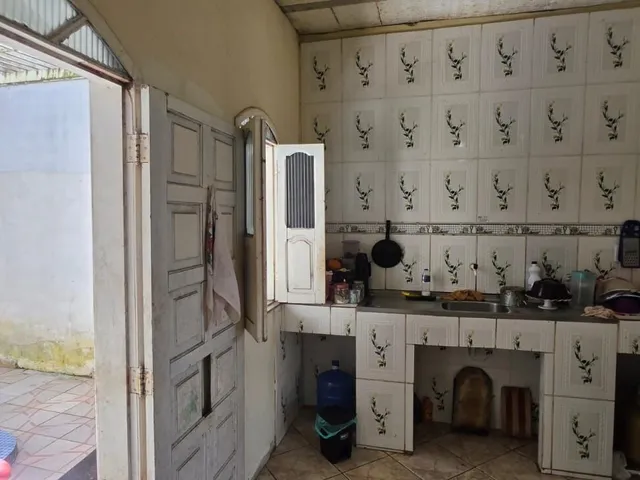 Imagem 14: Oportunidade na Cabanagem: Casa Espaçosa com Quintal e Rua Asfaltada