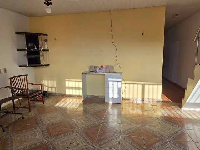 Imagem 12: Casa Duplex à Venda com 3 Quartos e 2 Suítes por R$ 200 Mil em Ananindeua/PA