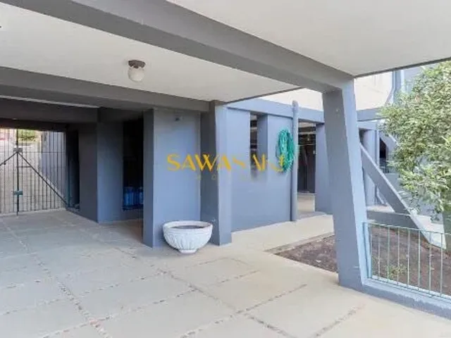 Imagem 2: Casa à venda no bairro Vista Alegre - Curitiba/PR