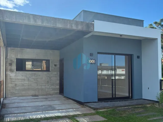 Imagem: Bela Casa Térrea no Loteamento Parque Garopaba