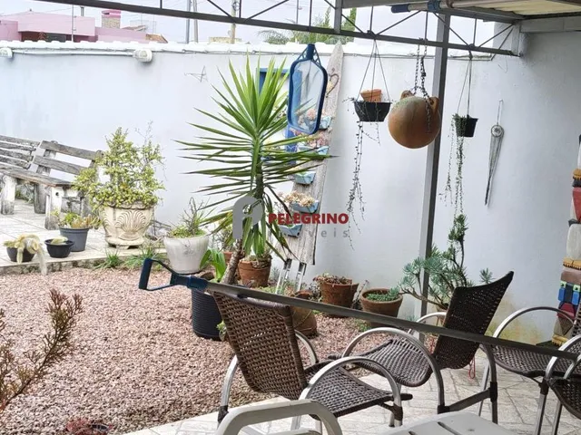 Imagem 7: Pelegrino Imóveis vende casa com piscina no Pontal perto da lagoa