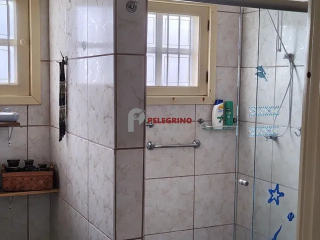 Imagem 11: Pelegrino Imóveis vende casa com piscina no Pontal perto da lagoa