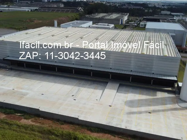 Imagem: O depósito possui 65 Vagas na garagem, 16.714m² de Área,