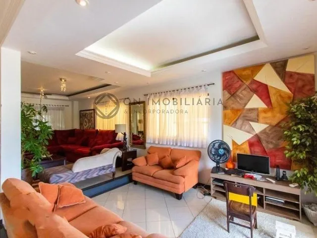 Imagem: A casa possui 4 Dormitórios, 4 Suítes, 7 Banheiros, 4