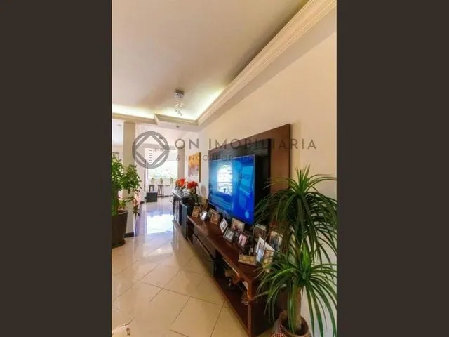 Imagem 3: Espaçosa Casa com 4 Suítes e Lazer Completo em Condomínio São Paulo Ii, Cotia