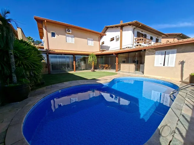 Imagem: Casa em Condomínio com 4 Suítes e 4 Vagas