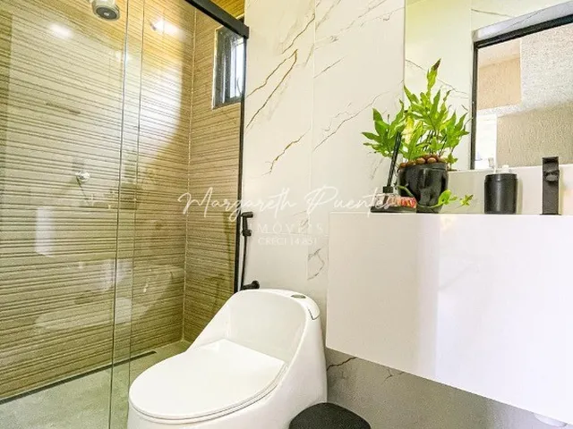 Imagem 15: Maravilhosa casa duplex, recém construída, no Condomínio Busca Vida, um dos mais
