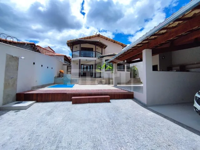Imagem: A casa possui 4 Dormitórios, 2 Suítes, 3 Banheiros, 4