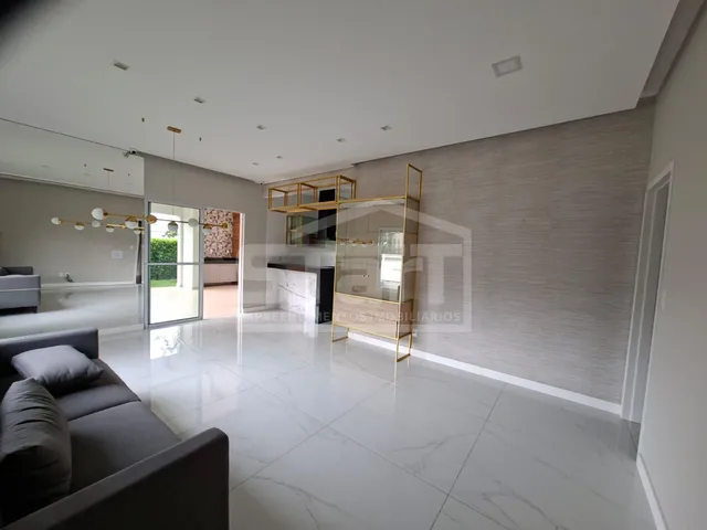 Imagem 11: Casa Colonial com Jacuzzi em Condomínio Próximo à Lagoa Central por R 1.180.000