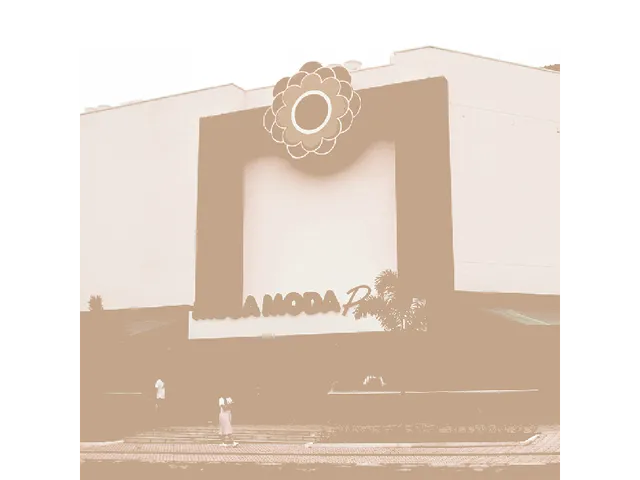 Imagem 7: Aluga-Se Lojas Mega Moda Park Esquina da Praça de Eventos
