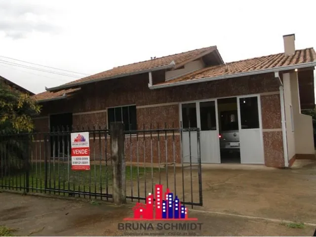 Imagem: A casa possui 2 Dormitórios, 2 Banheiros, Acomodam 4