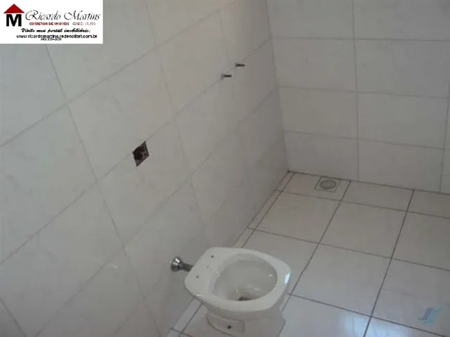 Imagem: O apartamento possui 3 Dormitórios, 1 Suíte, 1 Banheiro,