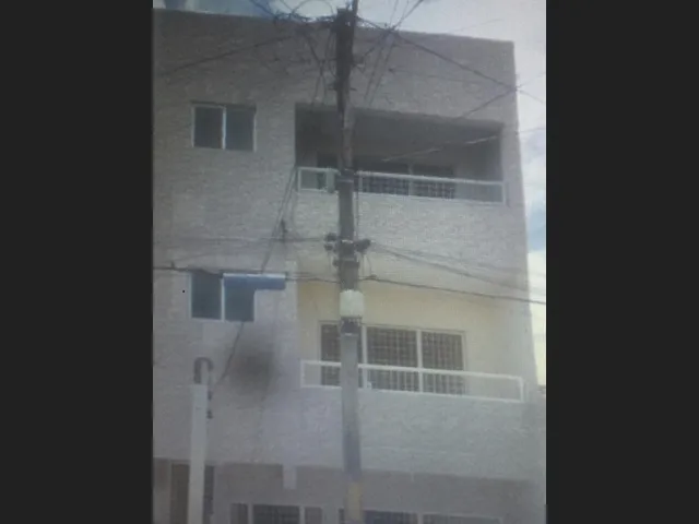 Imagem: O apartamento possui 3 Dormitórios, 1 Banheiro e está
