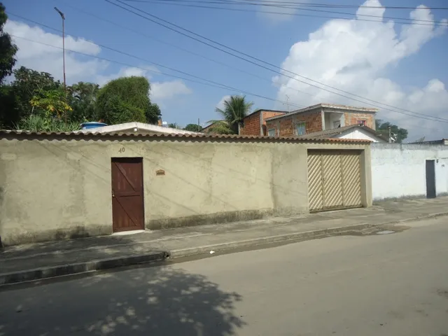 Imagem: A casa possui 2 Dormitórios, 1 Banheiro, 3 Vagas na