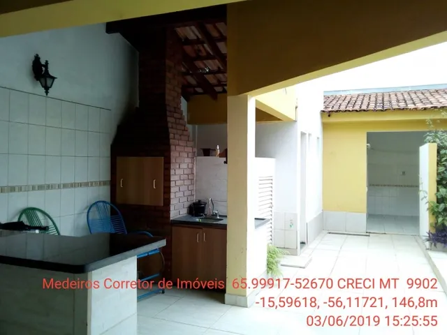 Imagem 2: Vendo!!! Uma Casa com Um Terreno Lateral no Jardim Cuiabá, Próximo dos Hospitais