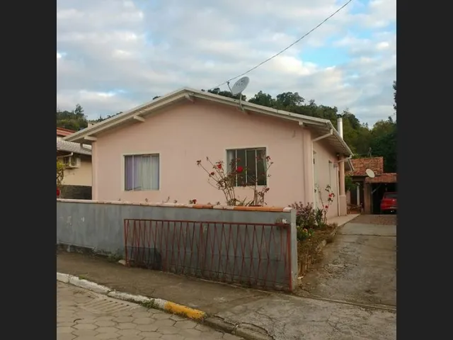 Imagem 2: Casa no Centro de Rio do Oeste