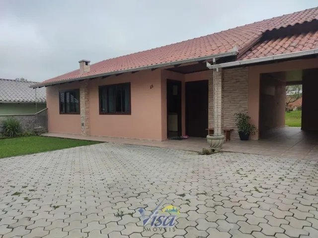 Imagem: A casa possui 3 Dormitórios, 1 Banheiro, Acomodam 6
