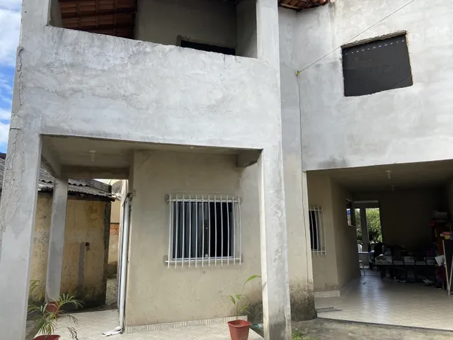 Imagem 5: Prédio de Dois Andares no Centro da Cidade