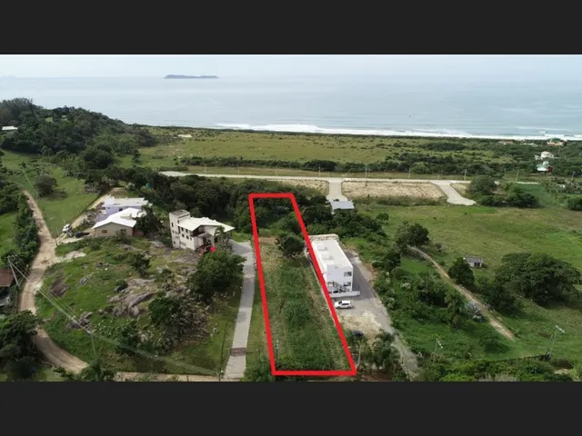 Imagem: O terreno possui 2.000m² de Área, Imóvel novo e está