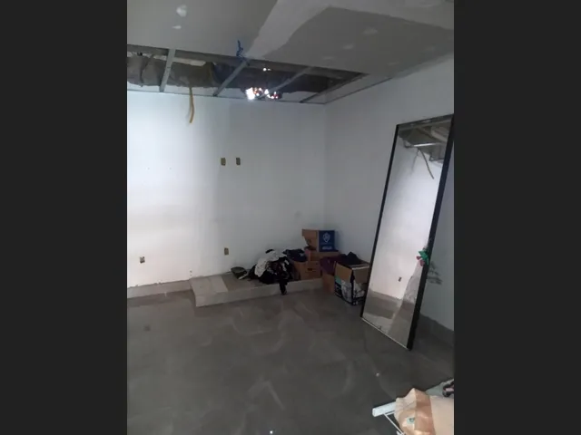 Imagem: Casa com Três Pavimentos e Subsolo com